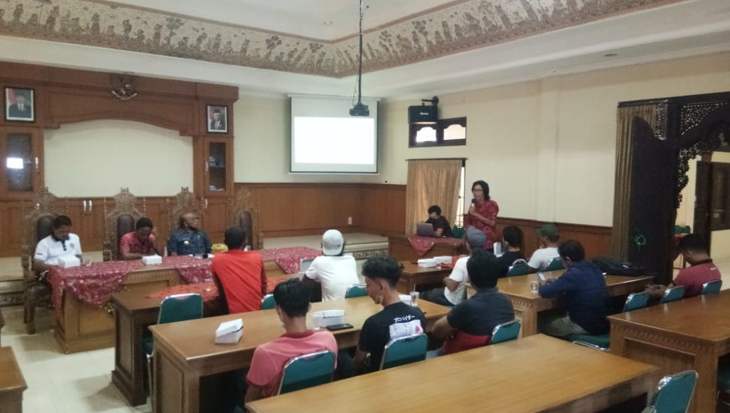 Bimbingan Teknis Pengetahuan dan Keterampilan dasar tata cara bercocok tanaman sayuran sehat dengan menggunakan hidroponik dan pemeliharaan hewan untuk Ketahanan Pangan Desa Jagapati